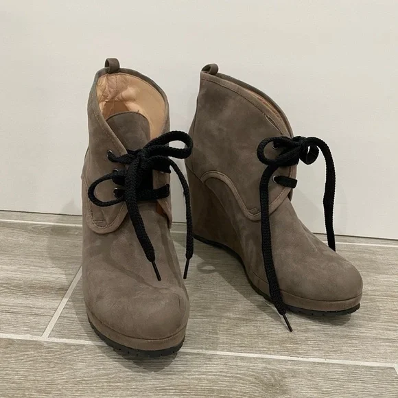 Antica Cuoieria Suede Taupe Neutral Platform Wedge Retro Lace Up Bootie.